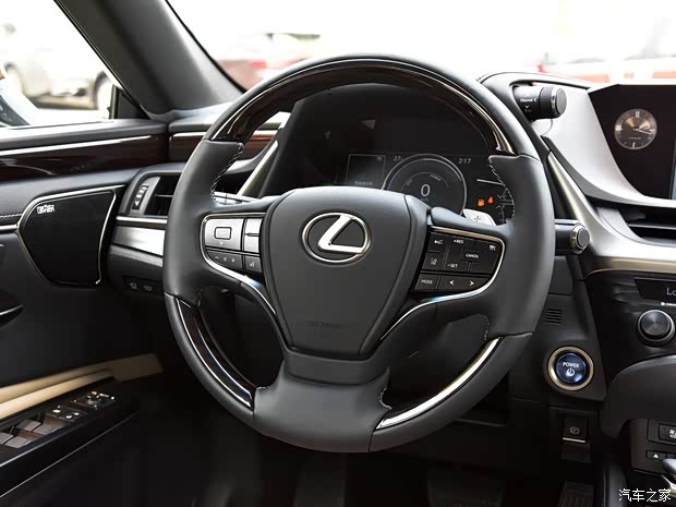 雷克萨斯 雷克萨斯ES 2018款 300h 行政版 雷克萨斯 雷克萨斯ES 2018款 300h 行政版