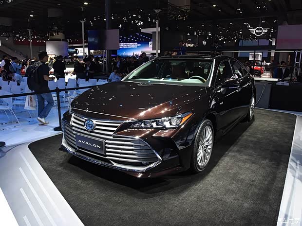 一汽丰田 亚洲龙 2019款 2.5L 基本型 一汽丰田 亚洲龙 2019款 2.5L 基本型