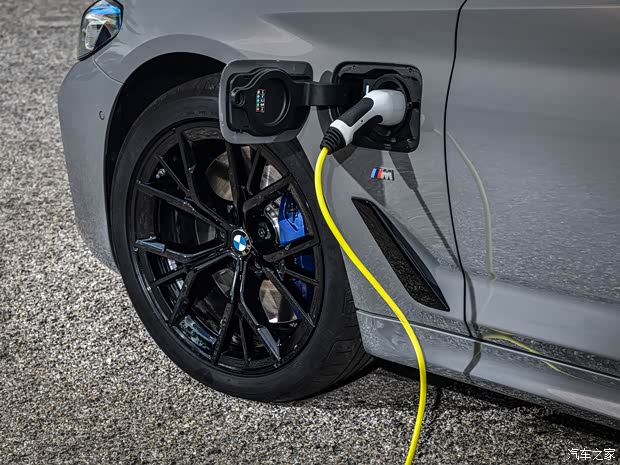 寶馬(進(jìn)口) 寶馬5系新能源(進(jìn)口) 2021款 545e xDrive