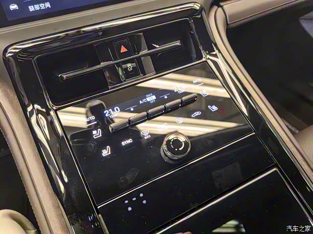 保時捷 Panamera新能源 2024款  Panamera Turbo E-Hybrid 行政加長版 4.0T