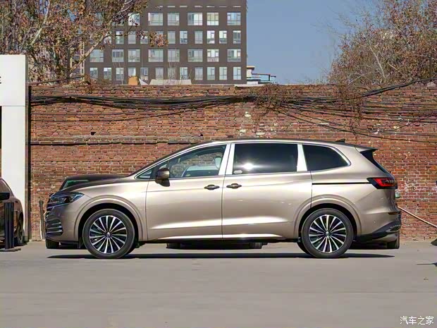 上汽大众 威然 2022款 380TSI 尊贵版