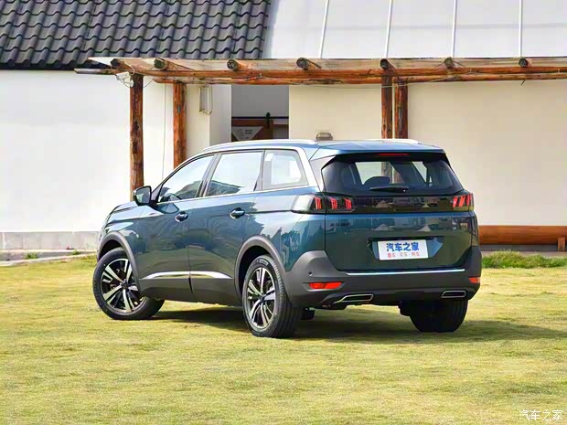 东风标致 标致5008 2023款 400THP 挚爱满座版 7座 东风标致 标致5008 2023款 400THP 挚爱满座版 7座