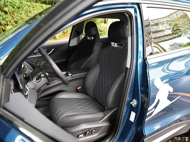 奇瑞汽車 瑞虎7 PLUS新能源 2023款 冠軍版 1.5T 100KM 鋒馳 奇瑞汽車 瑞虎7 PLUS新能源 2023款 冠軍版 1.5T 100KM 鋒馳