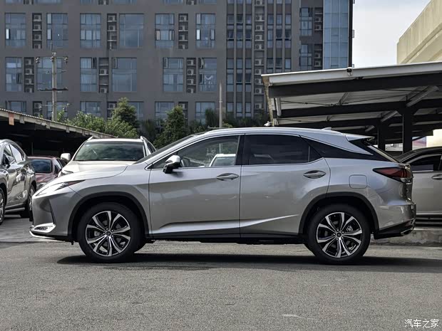 雷克萨斯 雷克萨斯RX 2020款 300 典雅版 雷克萨斯 雷克萨斯RX 2020款 300 典雅版