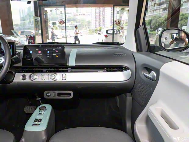 长安汽车 长安LUMIN 2022款 210km 基本型