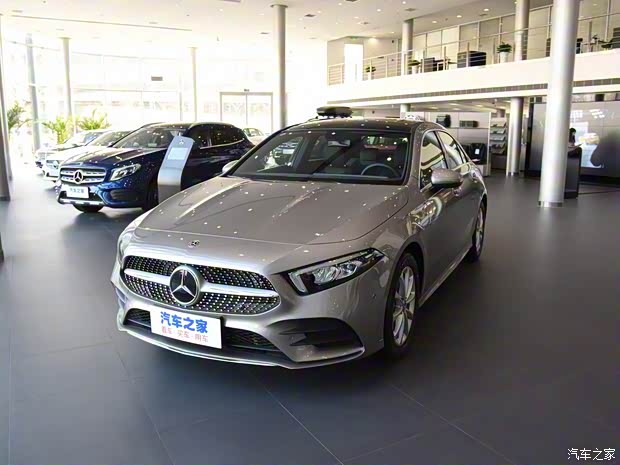 北京奔驰 奔驰A级 2020款 A 200 L 运动轿车 北京奔驰 奔驰A级 2020款 A 200 L 运动轿车