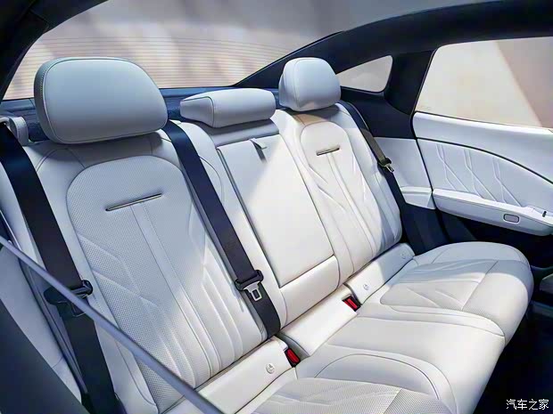 極氪 極氪007 2024款 雙電機(jī)