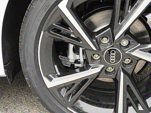 2023款 改款 Sportback 35 TFSI 时尚运动型 2023款 改款 Sportback 35 TFSI 时尚运动型