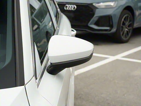 2023款 改款 Sportback 35 TFSI 时尚运动型 2023款 改款 Sportback 35 TFSI 时尚运动型