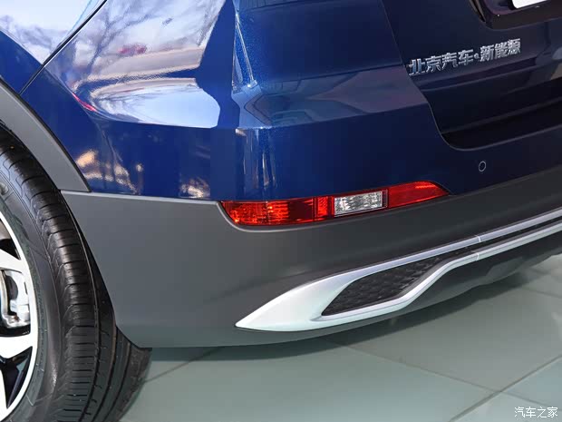 北汽新能源 北汽新能源EX5 2019款 悦潮版