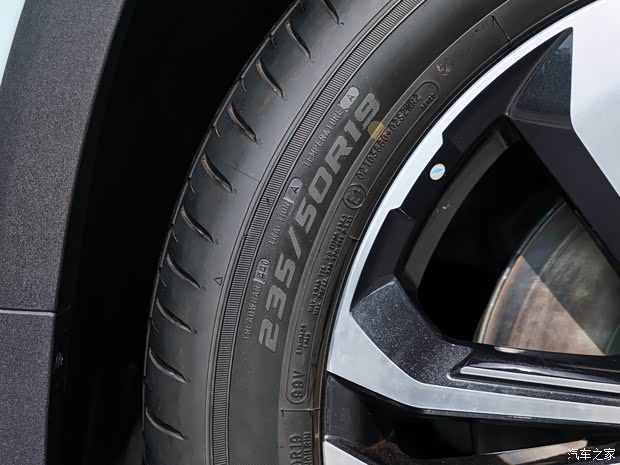 創(chuàng)維汽車 創(chuàng)維EV6 2022款 620 標(biāo)準(zhǔn)版