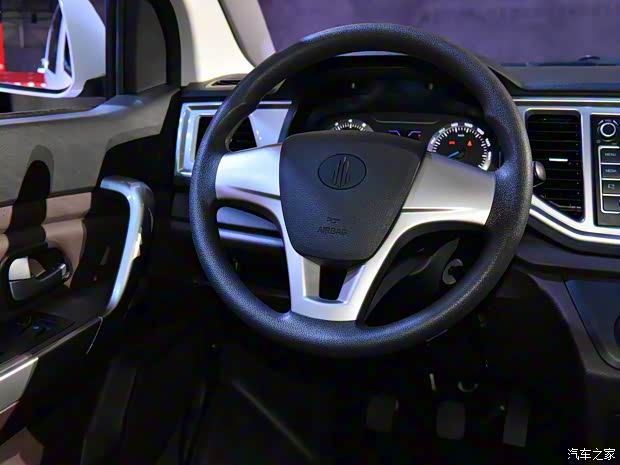 北汽瑞翔 博騰V2 2022款 1.5L客車舒適型