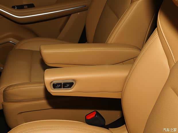 领克 领克09新能源 2024款 2.0TD EM-P HALO 六座 领克 领克09新能源 2024款 2.0TD EM-P HALO 六座