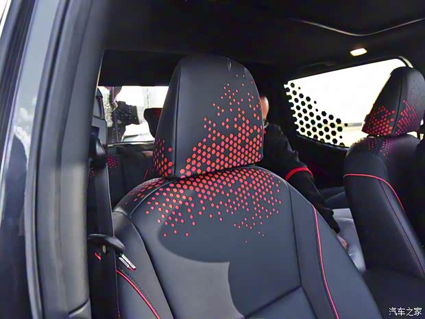 日产(进口) 纳瓦拉(海外) 2018款 Dark Sky