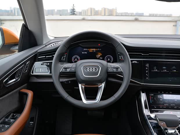 奥迪(进口) 奥迪Q8 2019款 55 TFSI 低配