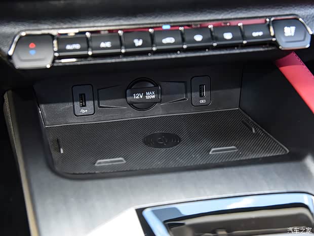 長安汽車 長安歐尚X7 PLUS 2022款 1.5T 藍鯨自動紅版