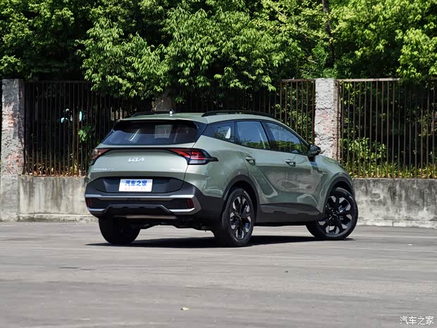 起亚 狮铂拓界 2022款 2.0T 四驱基本型 起亚 狮铂拓界 2022款 2.0T 四驱基本型