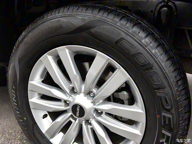 江西五十鈴 鈴?fù)?2022款 汽油四驅(qū)基本型