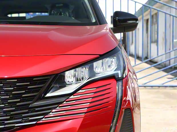 東風(fēng)標(biāo)致 標(biāo)致4008 2022款 400THP 炫夜科技版