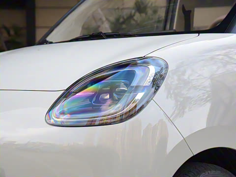 2025款 四门版 臻享+款 2025款 四门版 臻享+款