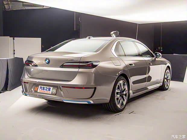 宝马(进口) 宝马i7 2022款 xDrive 60 宝马(进口) 宝马i7 2022款 xDrive 60