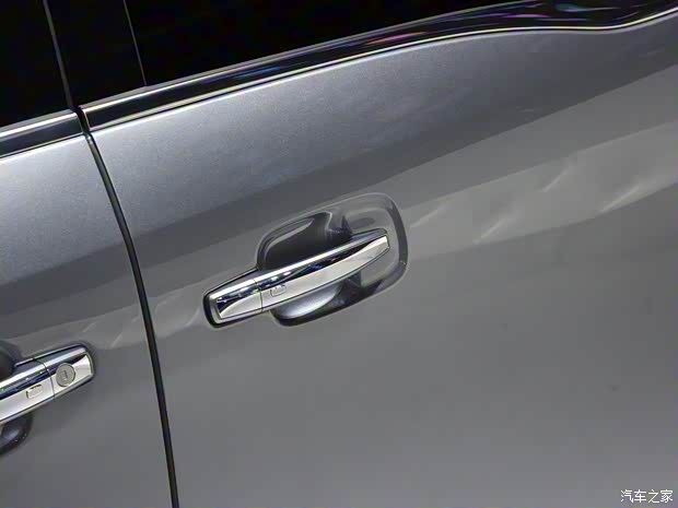 上汽通用別克 別克GL8 2021款 陸上公務(wù)艙 652T 謙雅定制版