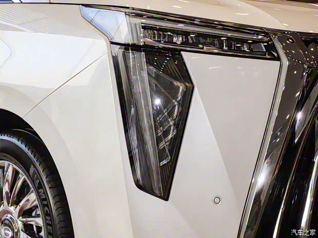 廣汽乘用車 傳祺M8新能源 2024款 2.0TM 插電混動(dòng)基本型