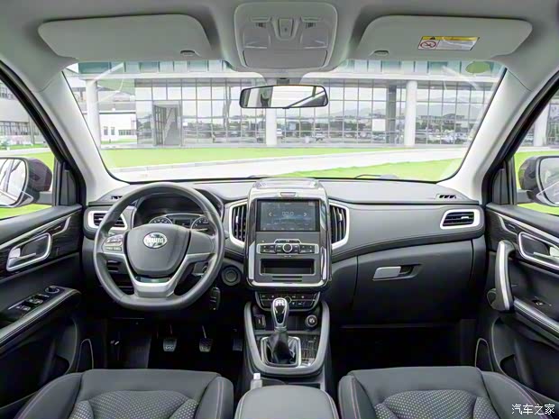 SWM斯威汽車(chē) SWM斯威X7 2020款 2.0L 手動(dòng)冠軍版 7座 SWM斯威汽車(chē) SWM斯威X7 2020款 2.0L 手動(dòng)冠軍版 7座