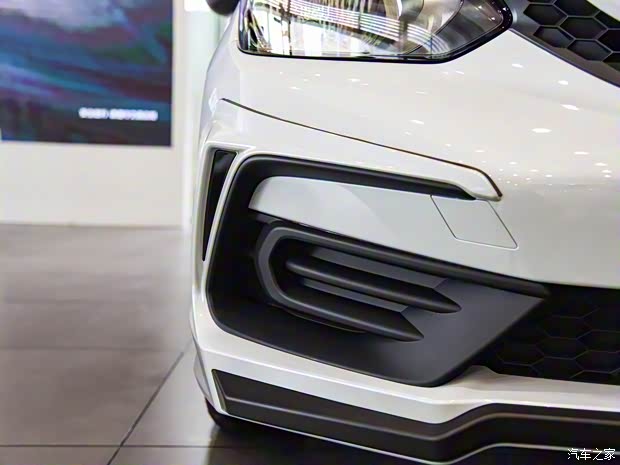 廣汽本田 飛度 2022款 1.5L CVT 無(wú)限MUGEN版