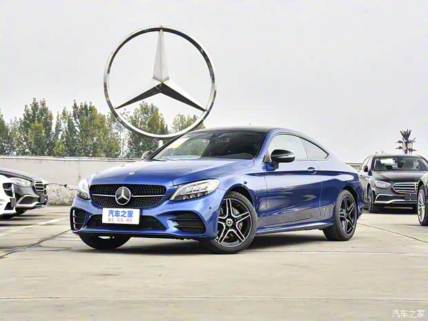 奔驰(进口) 奔驰C级(进口) 2023款 C 260 轿跑车 奔驰(进口) 奔驰C级(进口) 2023款 C 260 轿跑车