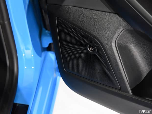 长安福特 福克斯 2022款 三厢 EcoBoost 180 自动ST Line 长安福特 福克斯 2022款 三厢 EcoBoost 180 自动ST Line