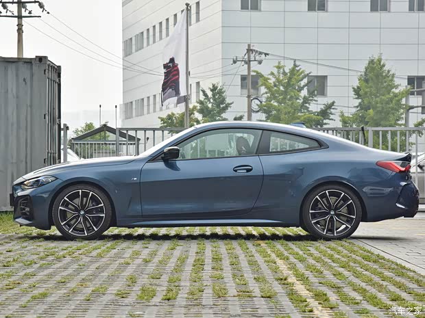 宝马(进口) 宝马4系 2021款 430i M运动曜夜版 宝马(进口) 宝马4系 2021款 430i M运动曜夜版