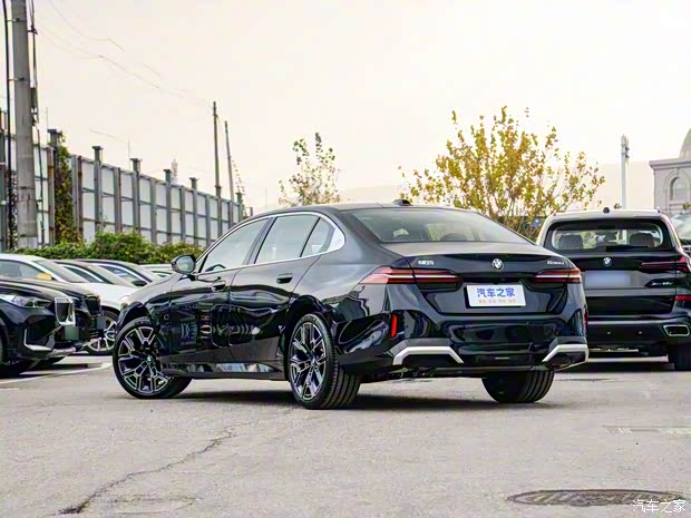 華晨寶馬 寶馬5系 2024款 530Li M運(yùn)動套裝