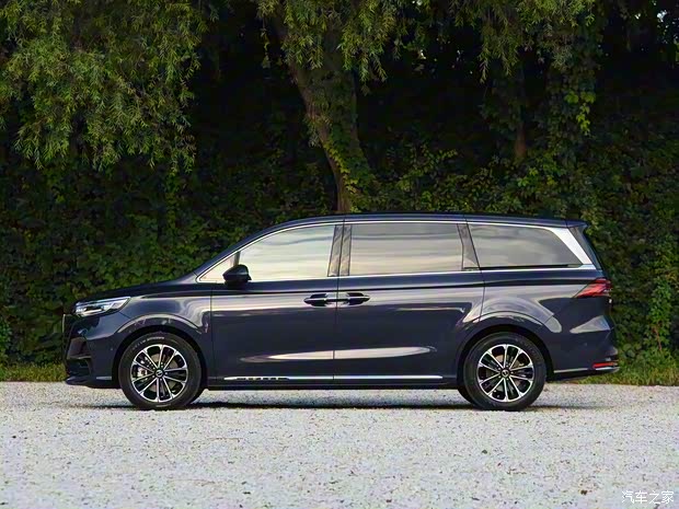 上汽集团 荣威iMAX8 2021款 400TGI 新赢家至尊版 上汽集团 荣威iMAX8 2021款 400TGI 新赢家至尊版