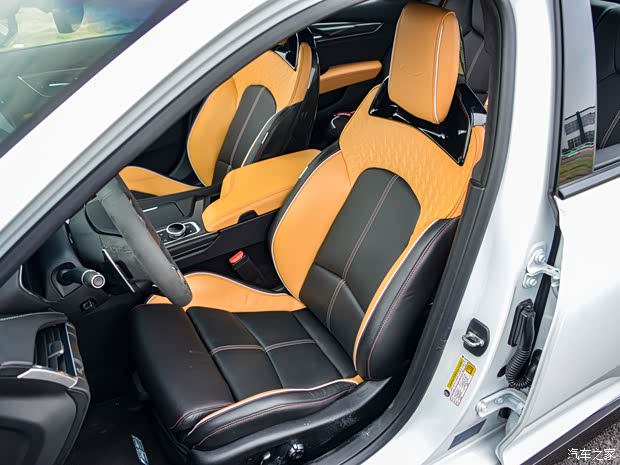 凱迪拉克(進(jìn)口) 凱迪拉克CT5(海外) 2021款 CT5-V Blackwing