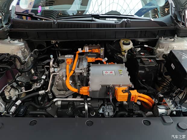 一汽红旗 红旗E-QM5 2022款 431km 充电乐享版