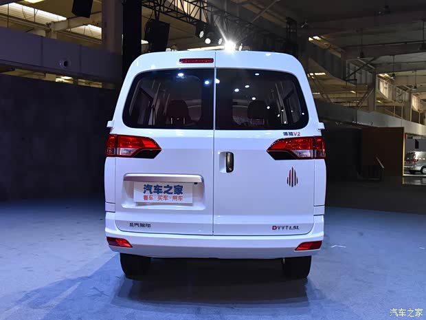 北汽瑞翔 博騰V2 2022款 1.5L客車舒適型