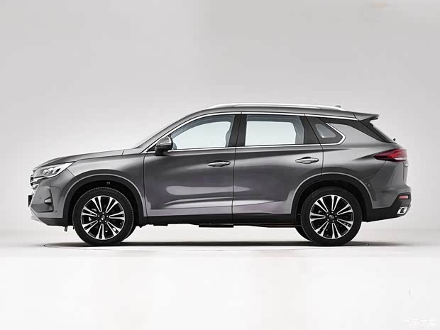 广汽乘用车 传祺GS5 2019款 270T 自动尊贵版