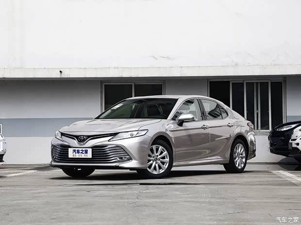广汽丰田 凯美瑞 2019款 改款 2.0G 豪华版 广汽丰田 凯美瑞 2019款 改款 2.0G 豪华版