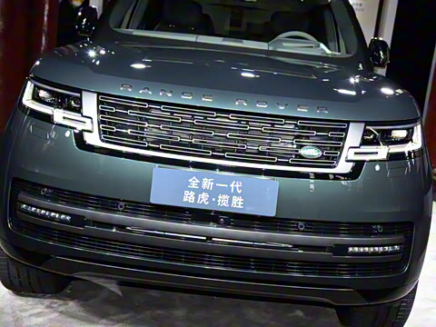 2023款 3.0 L6 400PS 典范加长版 2023款 3.0 L6 400PS 典范加长版