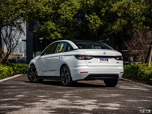 威馬汽車(chē) 威馬E.5 2022款 基本型