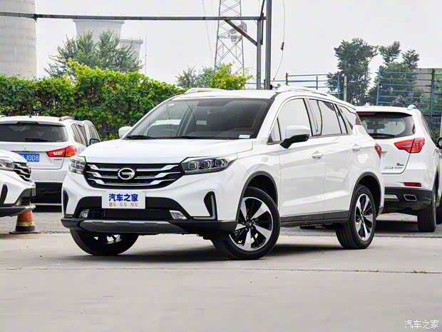 广汽乘用车 传祺GS4 2018款 235T 自动四驱至尊版 广汽乘用车 传祺GS4 2018款 235T 自动四驱至尊版