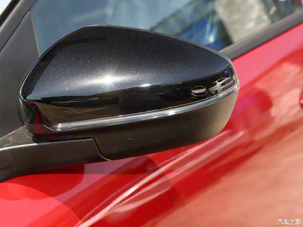 東風(fēng)標(biāo)致 標(biāo)致4008 2022款 400THP 炫夜科技版