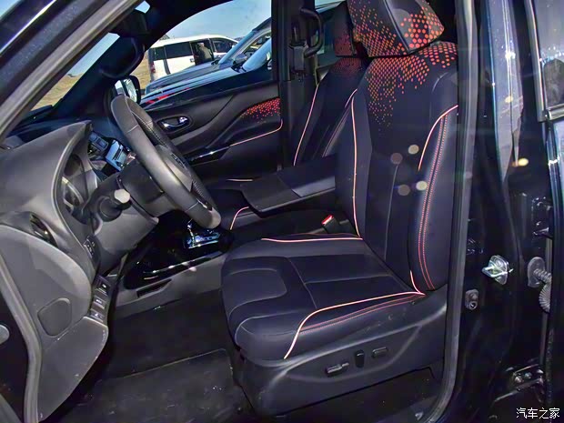 日产(进口) 纳瓦拉(海外) 2018款 Dark Sky