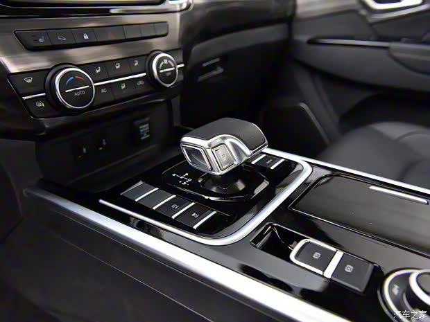 江西五十鈴 鈴?fù)?2022款 汽油四驅(qū)基本型