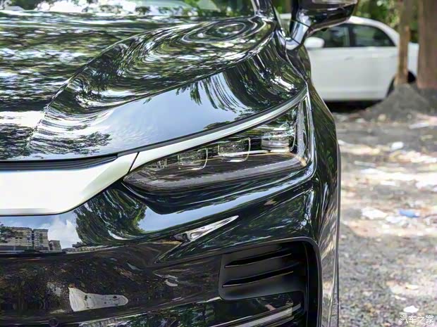 比亞迪 唐新能源 2022款 EV 635km 四驅(qū)至尊型