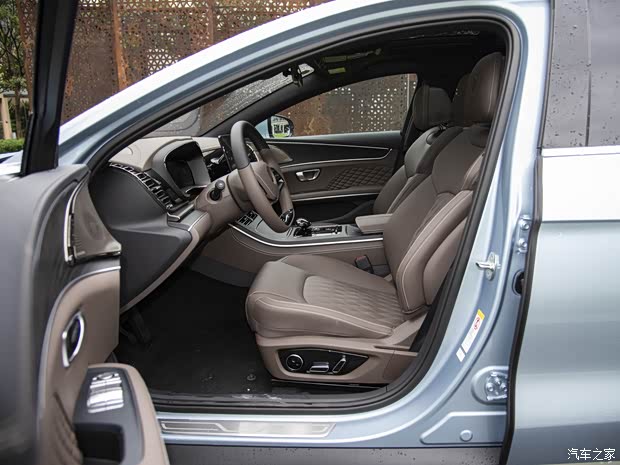 比亚迪 汉 2023款 DM-i 121KM 尊享型