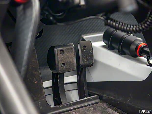 保時(shí)捷 Mission R 2021款 基本型