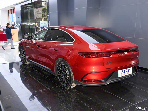 比亚迪 汉 2022款 DM-i 121KM 尊享型