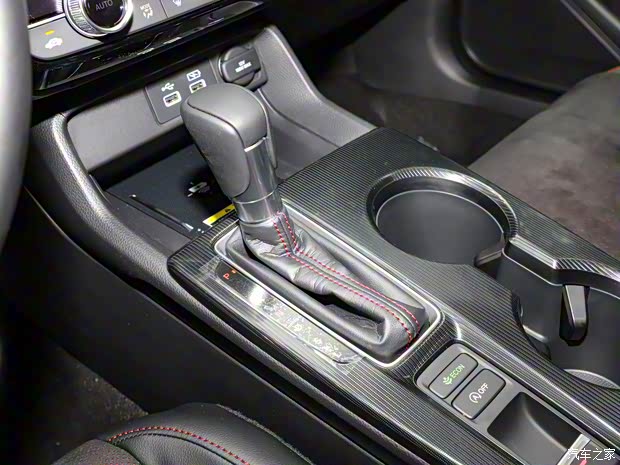 東風本田 思域 2023款 HATCHBACK 240TURBO CVT高配版